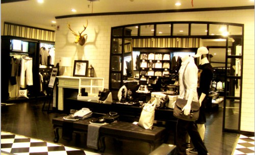 迪卡哲男装店铺展示