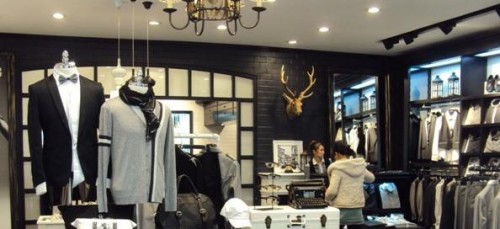 迪卡哲男装店铺展示
