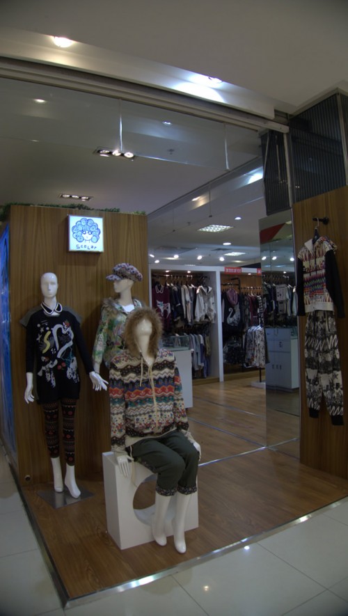 SCOLAR女装店铺展示