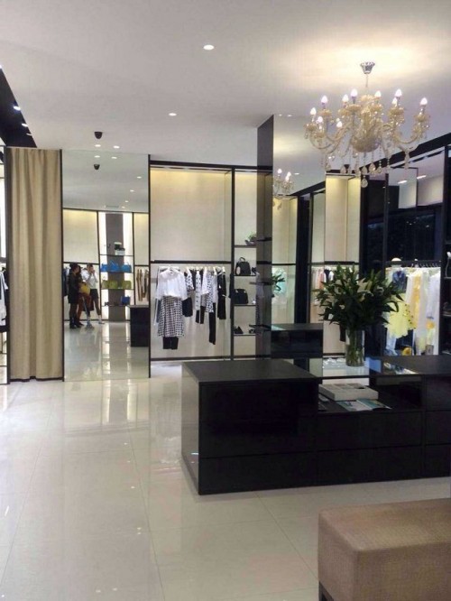 HEBBOURNE女装店铺形象