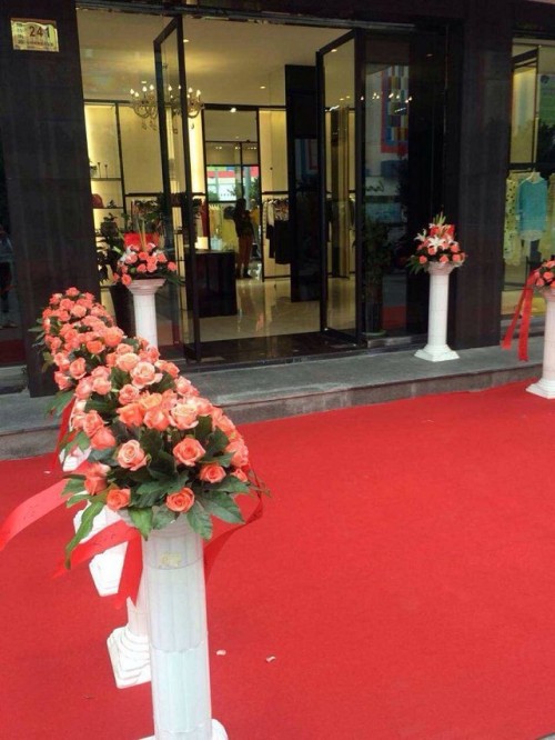 HEBBOURNE女装店铺形象