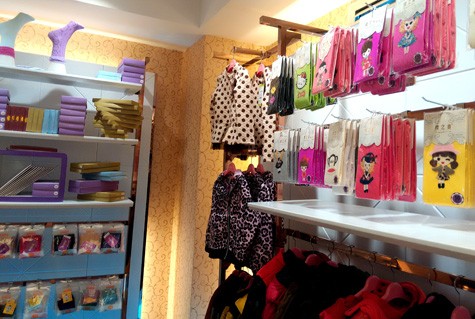 耶丽雅童装店铺形象