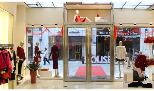 韩真女装店铺展示