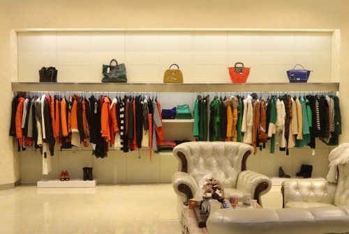 韩真女装店铺展示