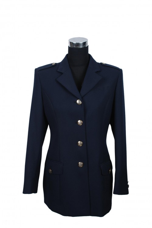 堂威男装店铺展示