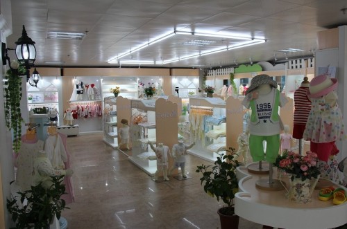 蓓宝童装店铺形象