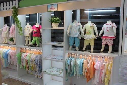 蓓宝童装店铺形象