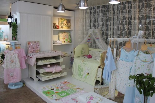 蓓宝童装店铺形象