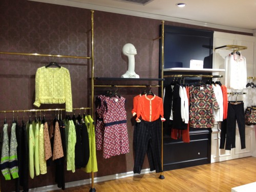 岱熹女装店铺展示