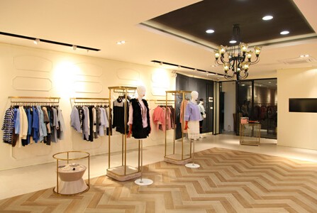 玛泰迩女装店铺展示