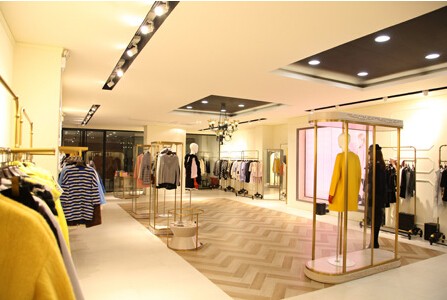 玛泰迩女装店铺展示