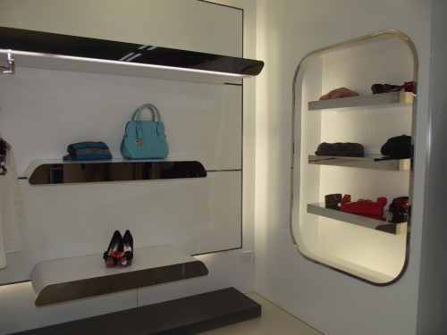 诗佳欣帛女装店铺形象