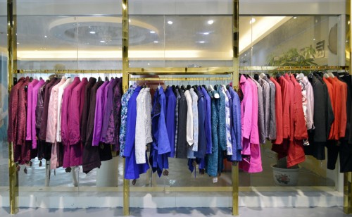 雅舞姿女装店铺形象