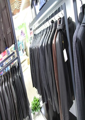 芭勒男装店铺展示