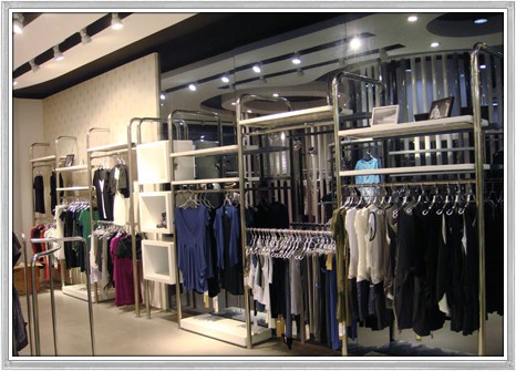 艾尚雪羽绒服店铺形象