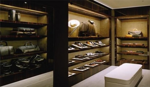 汤姆·福特女装店铺展示