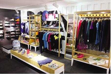 NOVO女装店铺展示