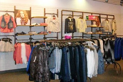 艾格周末女装店铺展示