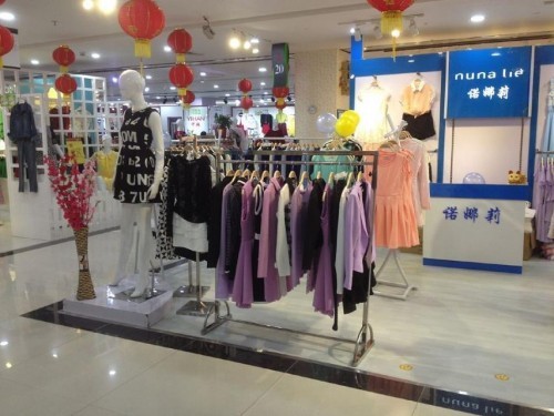 诺娜莉女装店铺展示