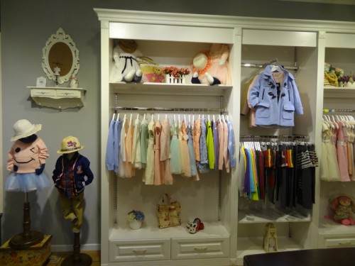 裘帛童装店铺形象