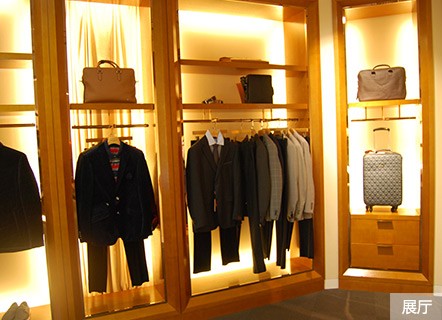克劳拉尔男装店铺展示