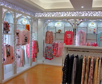 霓彩儿内衣店铺展示