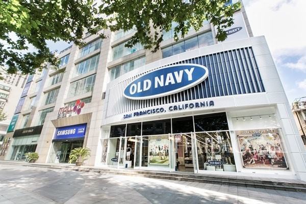 老海军休闲装店铺展示