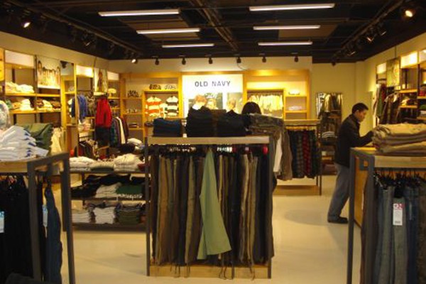 老海军休闲装店铺展示