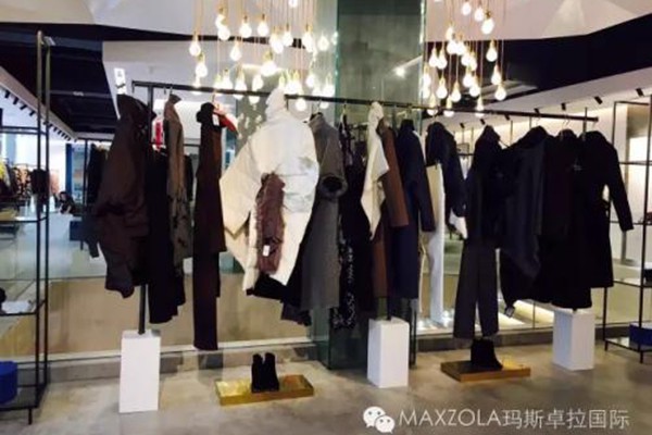 CANGIARI女装店铺展示