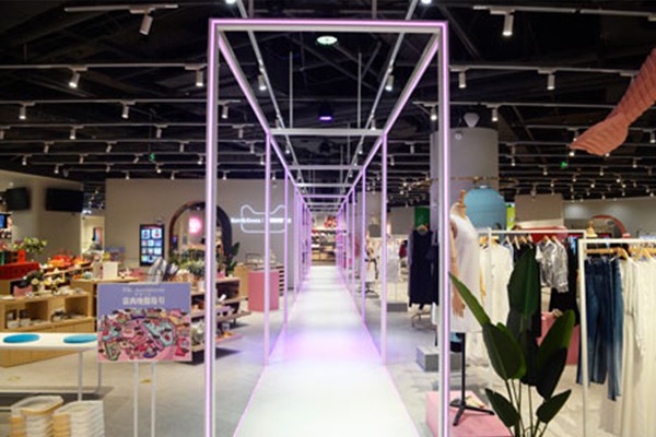 天猫|Kerr&Kroes智慧门店女装店铺展示