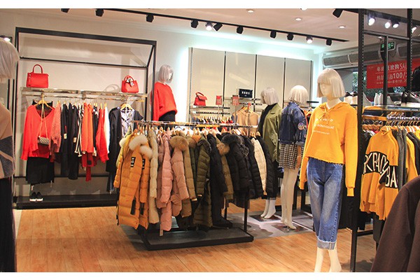 艾丽莎女装店铺形象