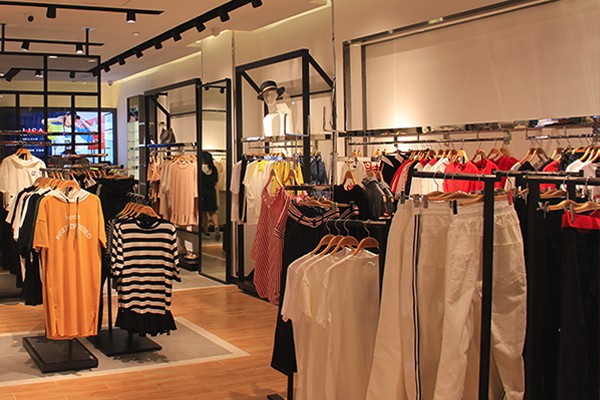 艾丽莎女装店铺形象