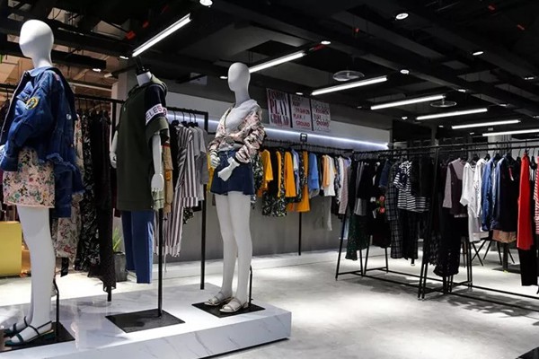 mindbridge女装店铺展示