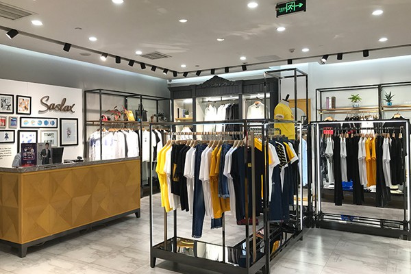 莎斯莱思男装店铺形象