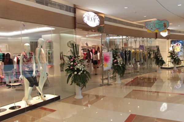 威丝曼女装店铺形象