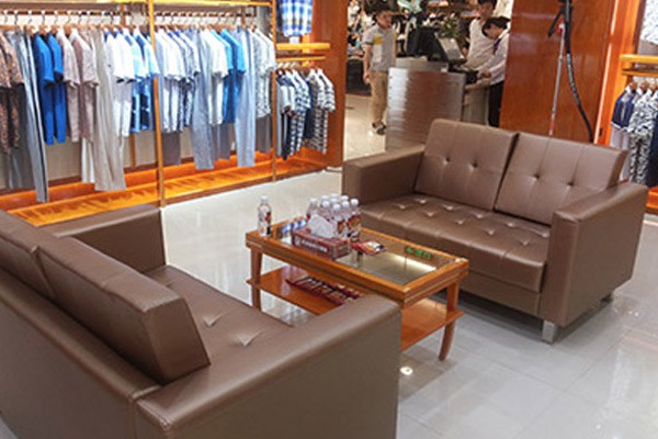 卡丹路男装店铺展示