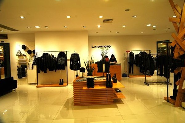 纳帕佳女装店铺展示