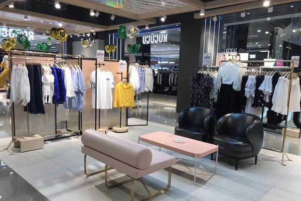 洛可可女装店铺展示