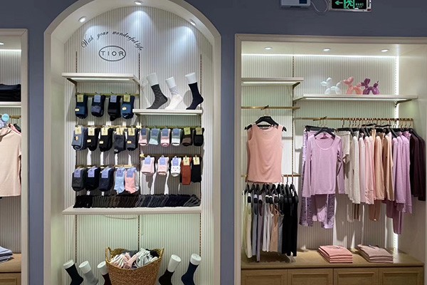 三番田内衣店铺展示