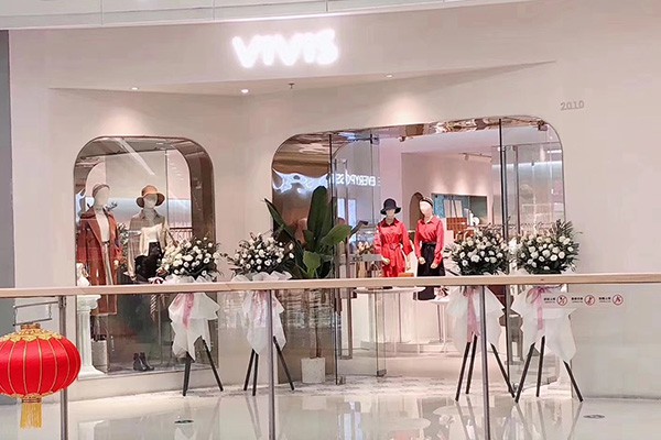 薇薇希女装店铺展示