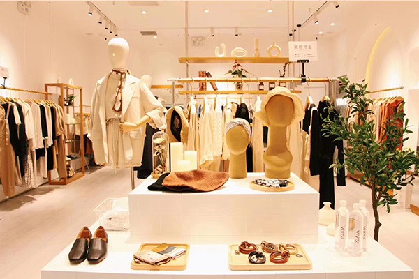 薇薇希女装店铺展示