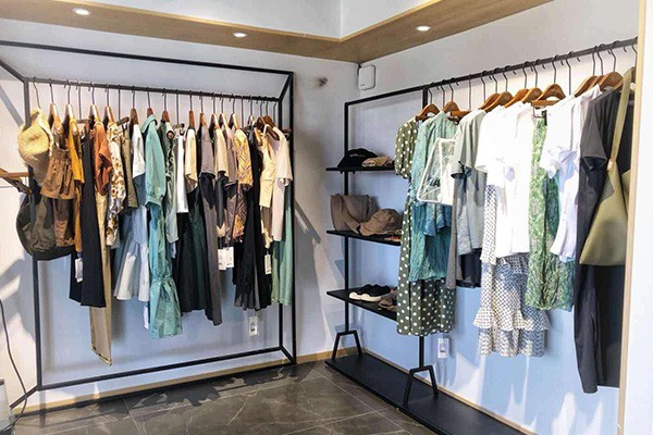 我形我塑女装店铺展示