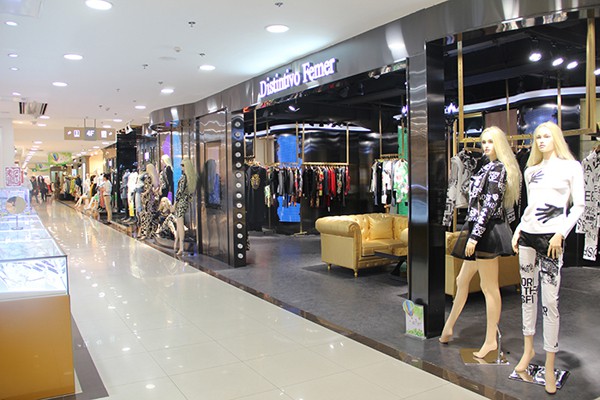 蒂斯弗女装店铺形象