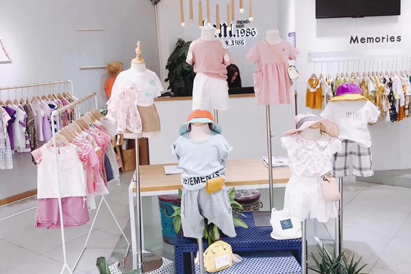 洛小米童装店铺形象