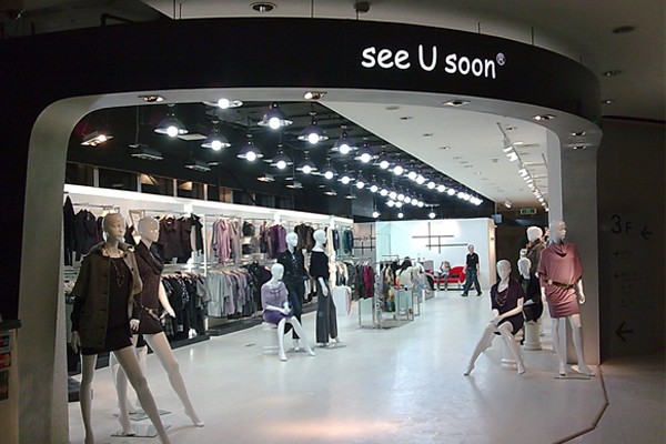 思忆说女装店铺展示