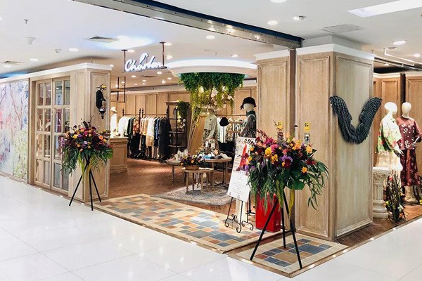 朝峰女装店铺形象