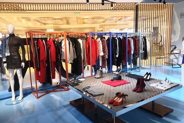 1wor女装店铺展示