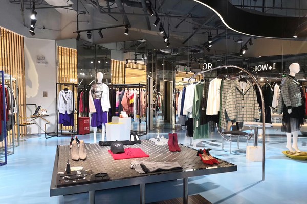 1wor女装店铺展示