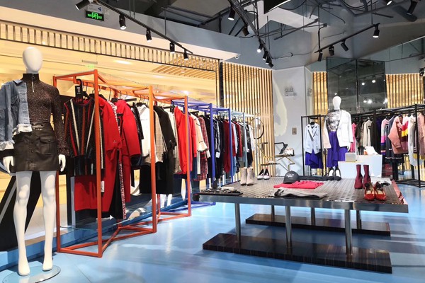 1wor女装店铺展示