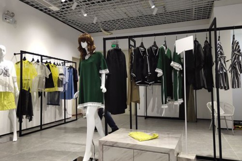 尚来女装店铺展示